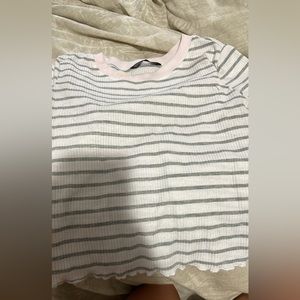 grey and white t-shirt